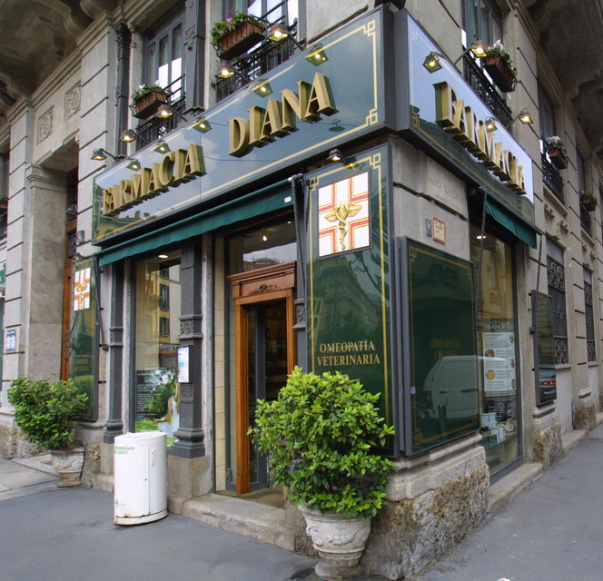 ANTICA FARMACIA DIANA - MILANO