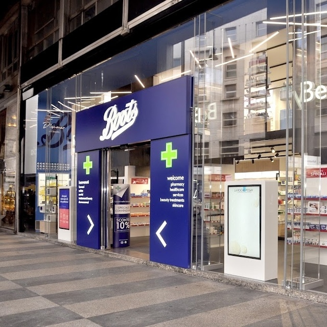 FARMACIA BOOTS SAN BABILA - MILANO