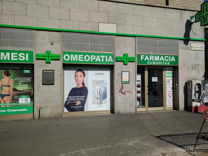 FARMACIA HUMANITAS - MILANO